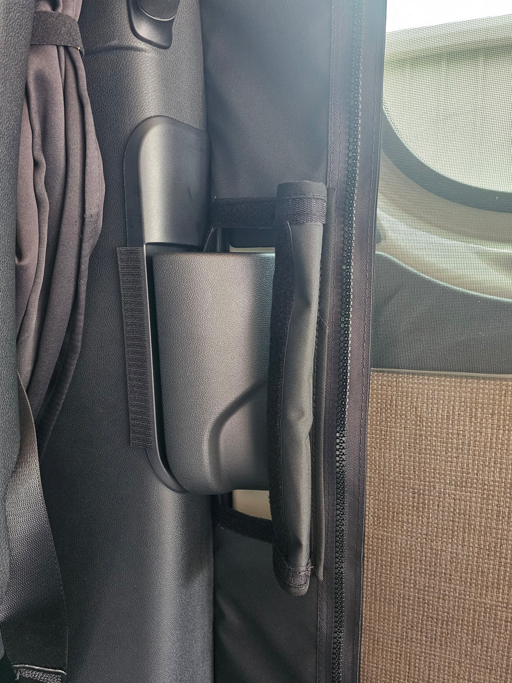 2025+ Mercedes Sprinter Side Sliding Door Insect Screen with New Door Latch